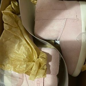 Pale pink girls uggs